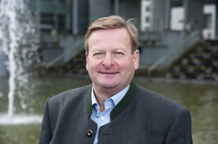 Landesrat Gottfried Waldhäusl setzt seinen Asyl-Maßnahmenplan konsequent um